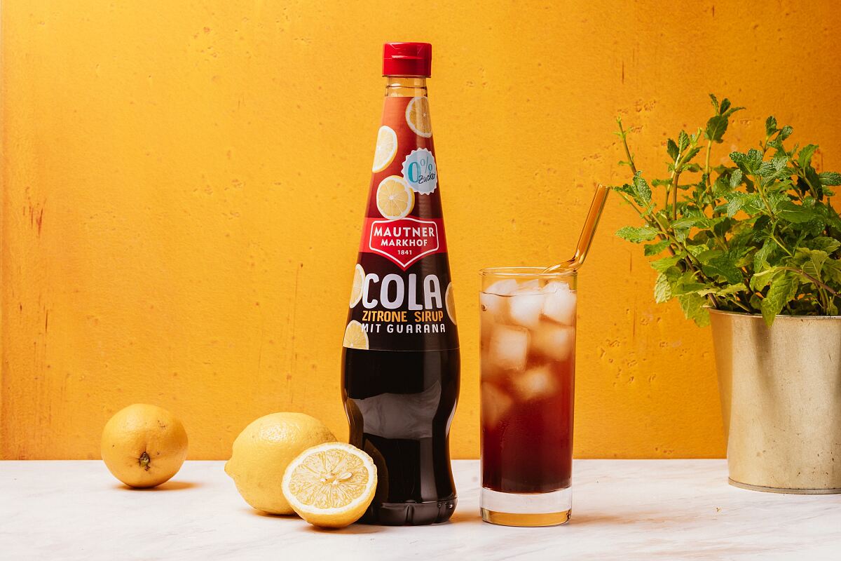Herrlich erfrischend und einfach köstlich: Der neue Mautner Markhof Cola Zitrone 0 % Zucker. 