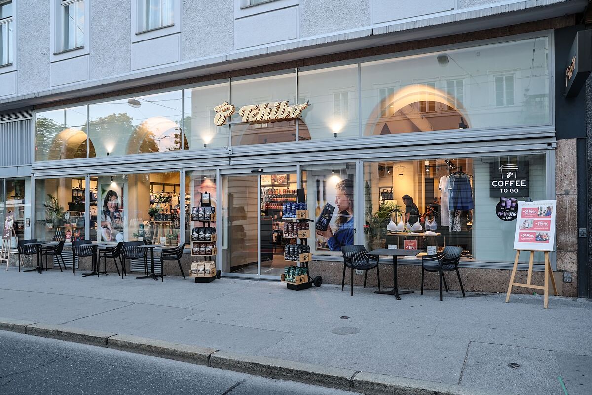 003Tchibo_Salzburg_Außenansicht