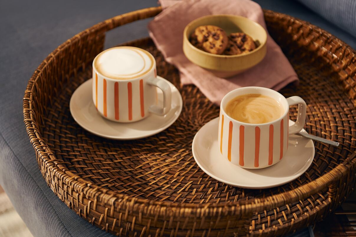 Tchibo_KW 46_ Kaffeetassen mit Untertassen mit Streifen (c) Tchibo
