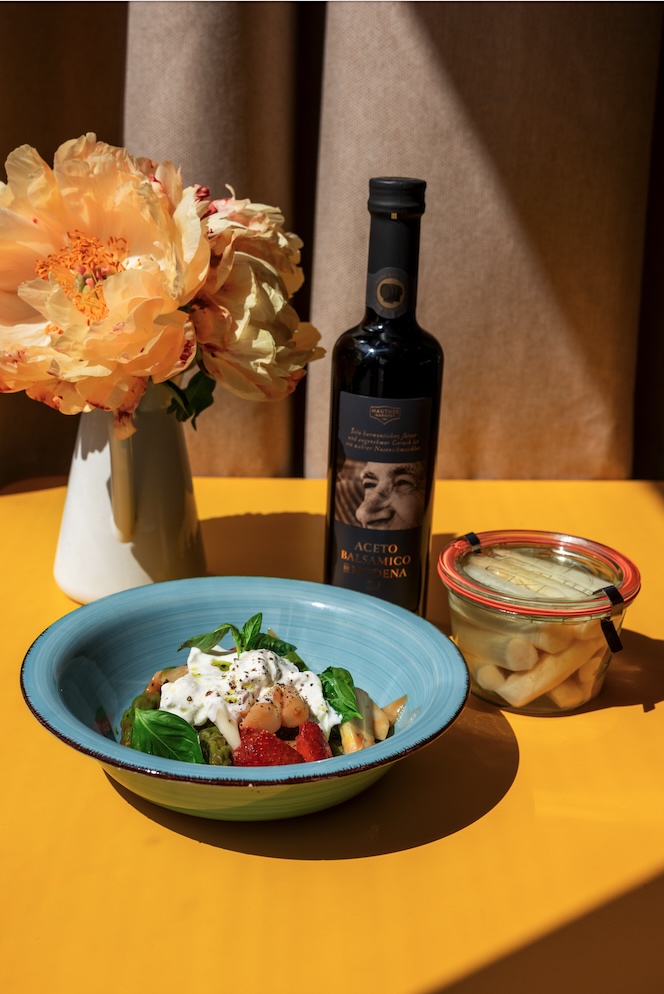 Perfekter Sommersalat_mit Aceto Balsamico di Modena von Mautner Markhof_ (c)Florence Stoiber