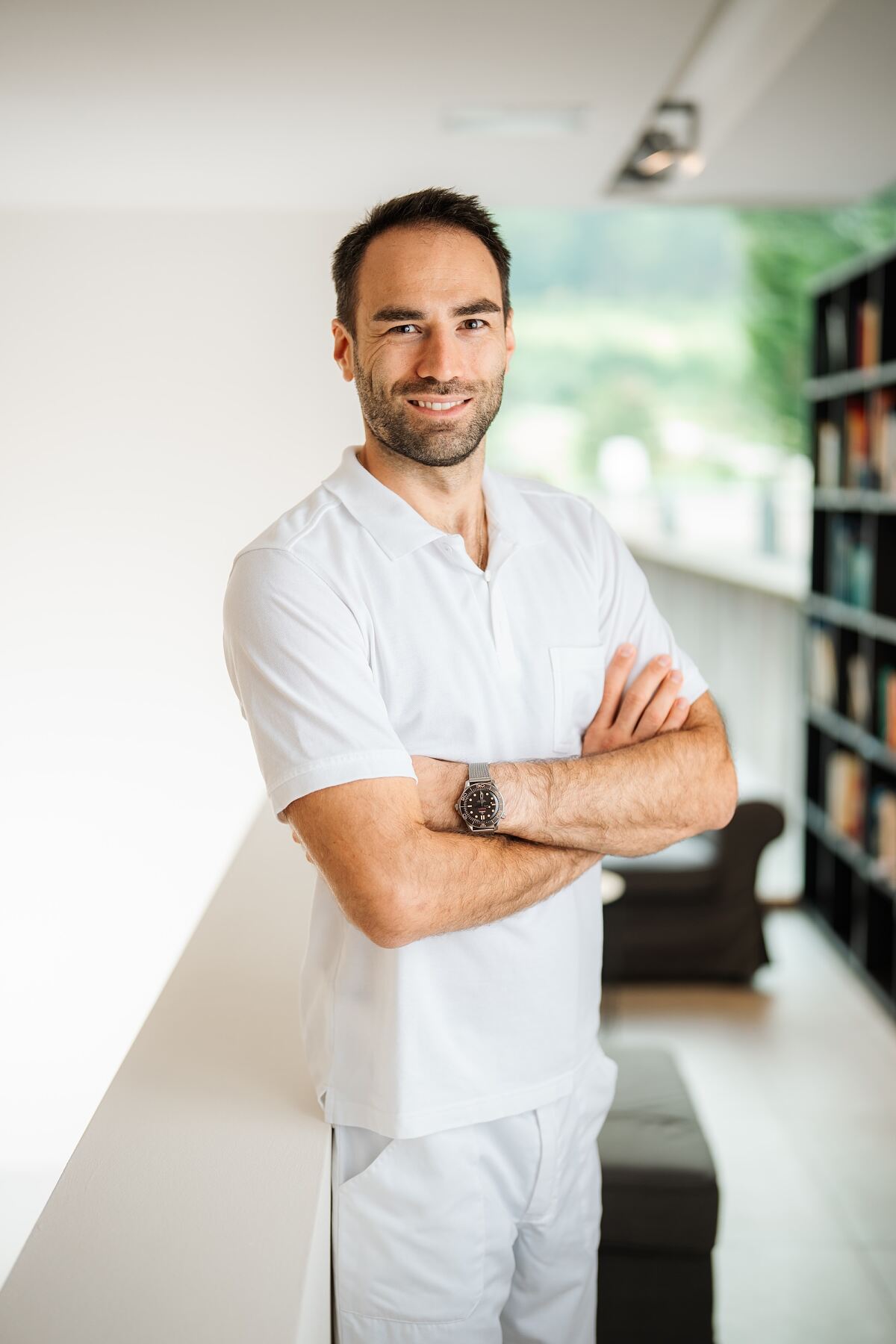 Dr. G. Stossier