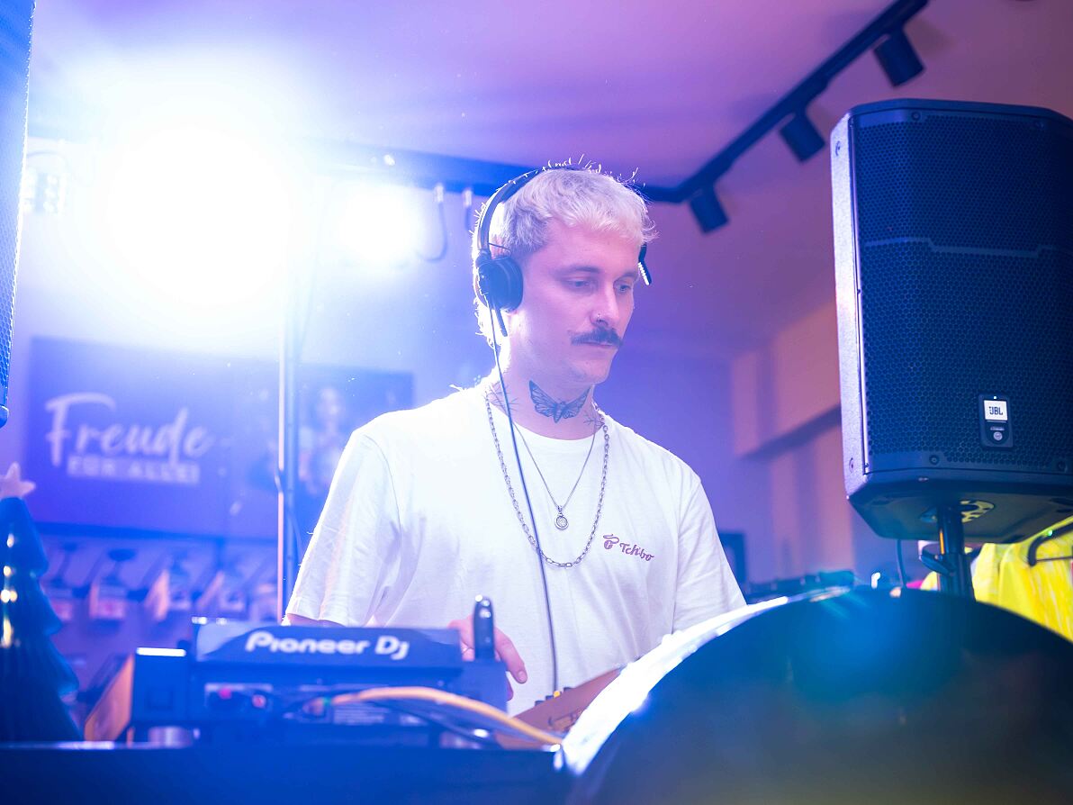 COFFEE-RAVE-CLUB_30.10.2025_V00-11